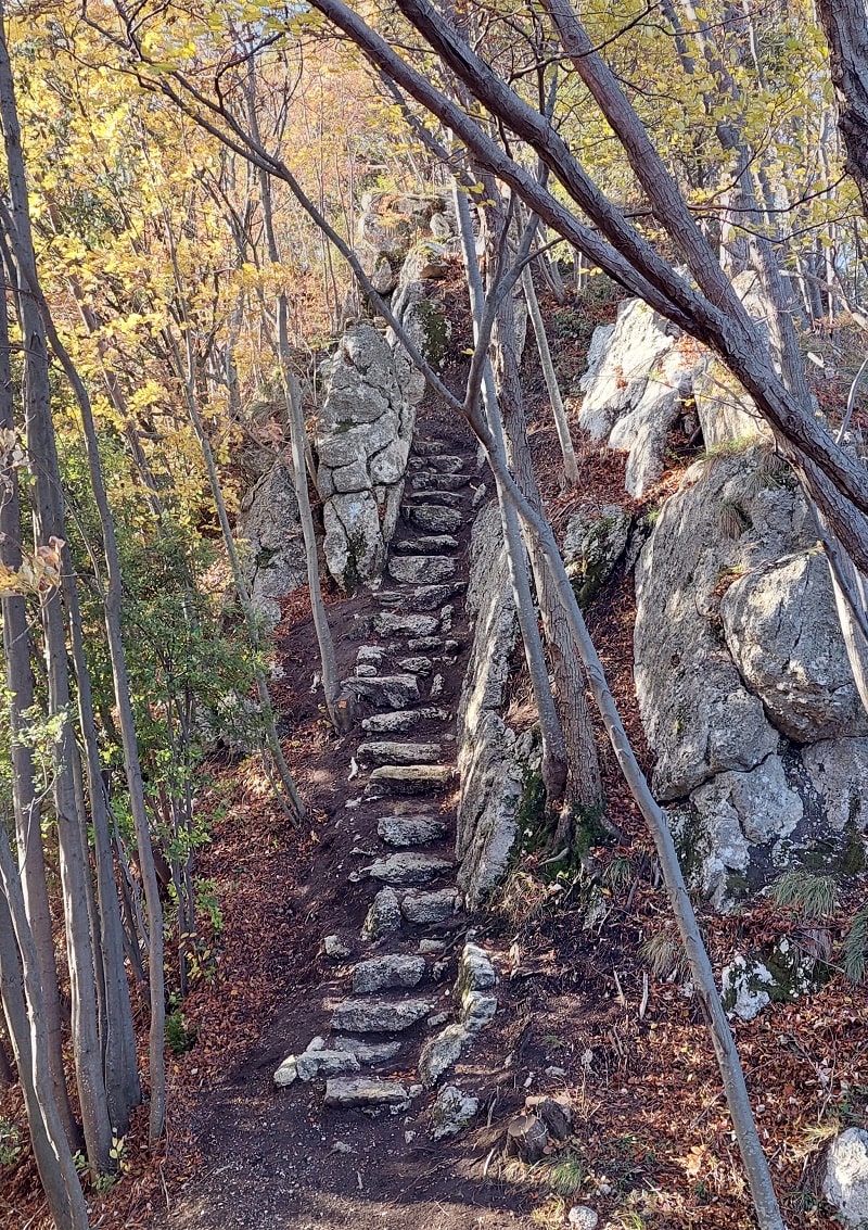 Scalinata monte Altare