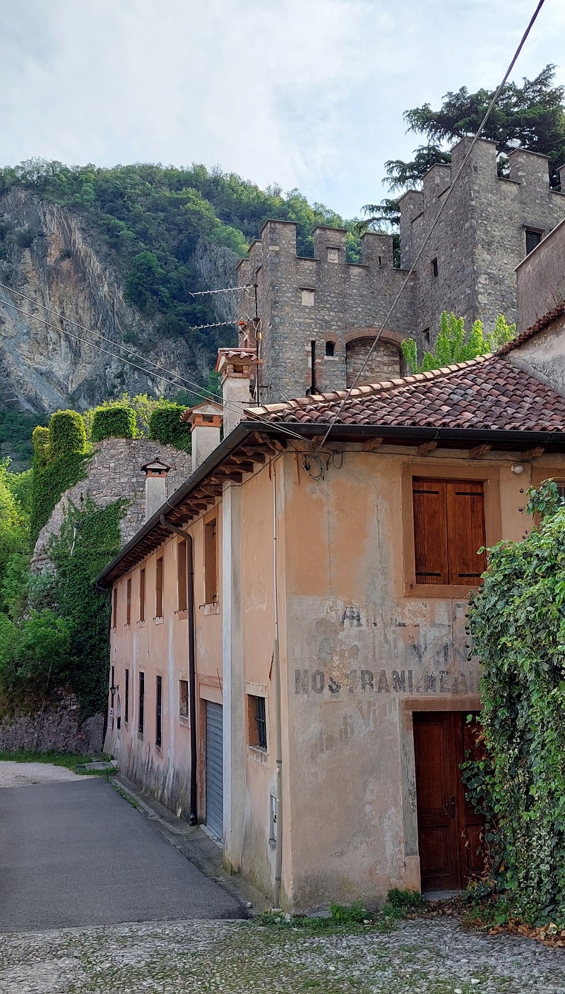 Castrum di Serravalle